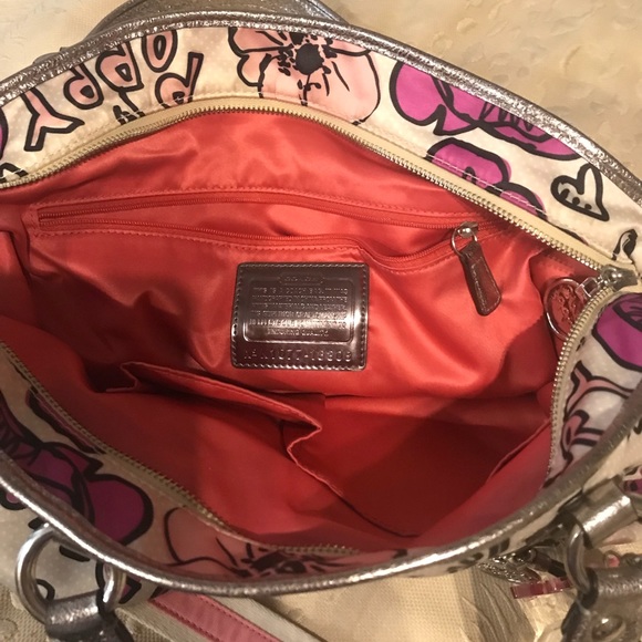 Coach Poppy Purse - Picture 3 of 5